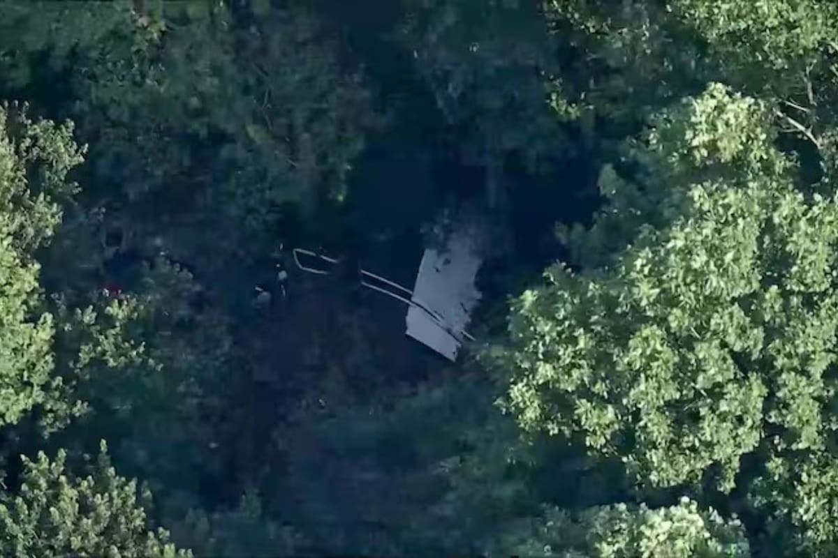 Avión de paracaidismo con 15 personas se estrella tras falla mecánica en Nueva Jersey