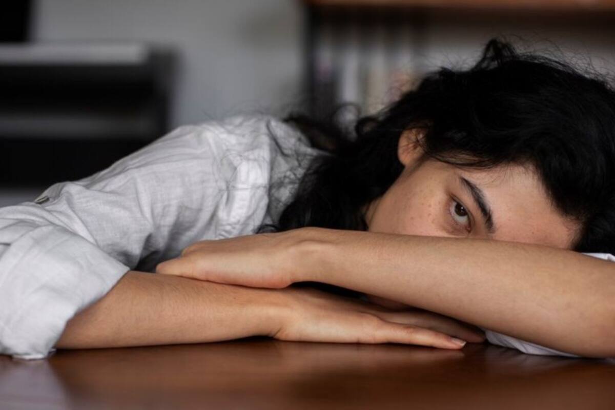 ¿Sabías que existen personas que le tienen TEMOR a dormir? Conoce la somnifobia