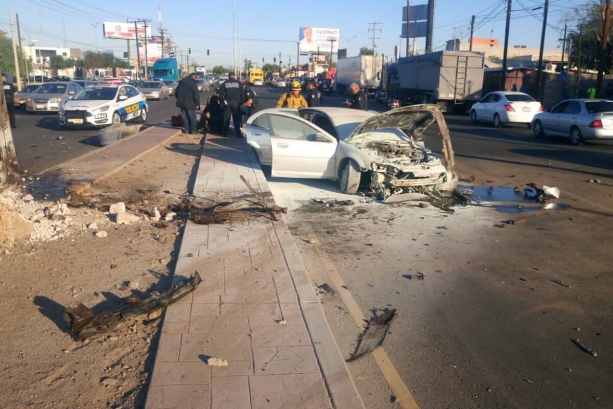 Resultan heridas madre e hija en choque sobre Terán Terán