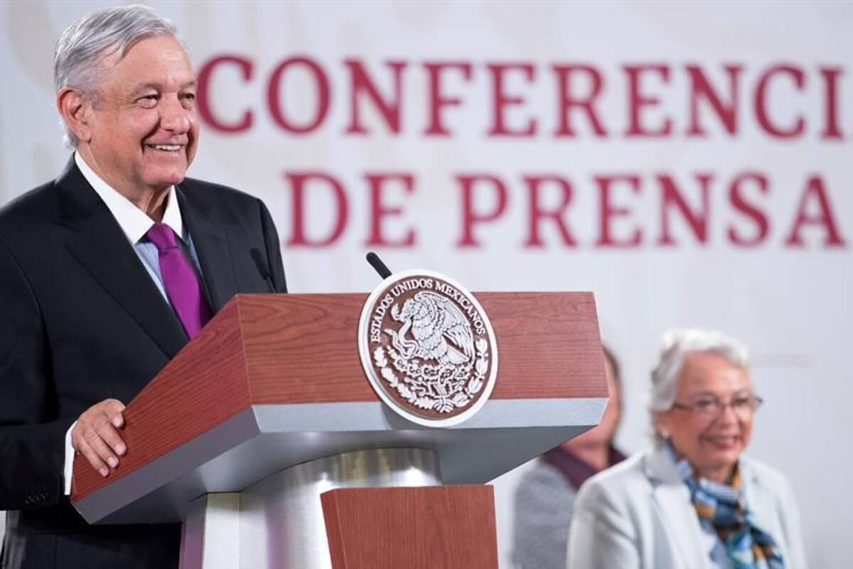 AMLO no descarta una reforma constitucional energética en México