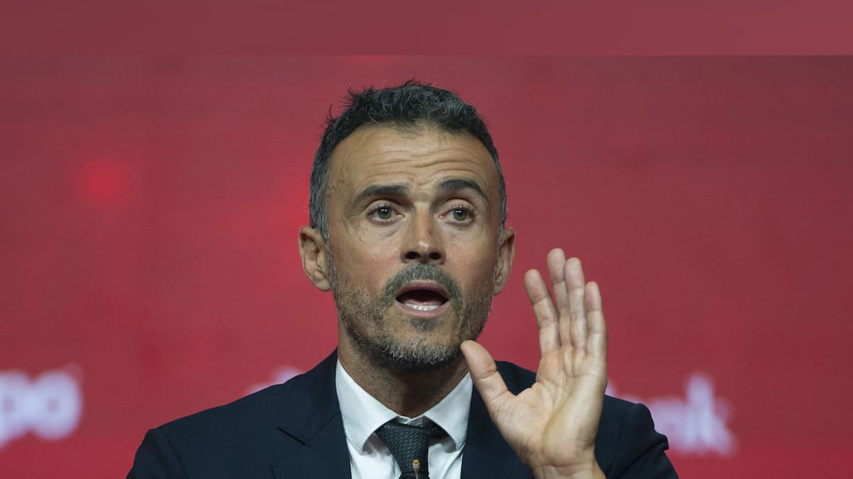 Luis Enrique, exfutbolista y entrenador, asegura que el verdadero cambio en la salud no está en dietas estrictas sino en comer solo cuando hay hambre, entrenar en ayunas si el cuerpo lo permite y mantener movimiento constante durante el día para reducir el sedentarismo y mejorar el bienestar general