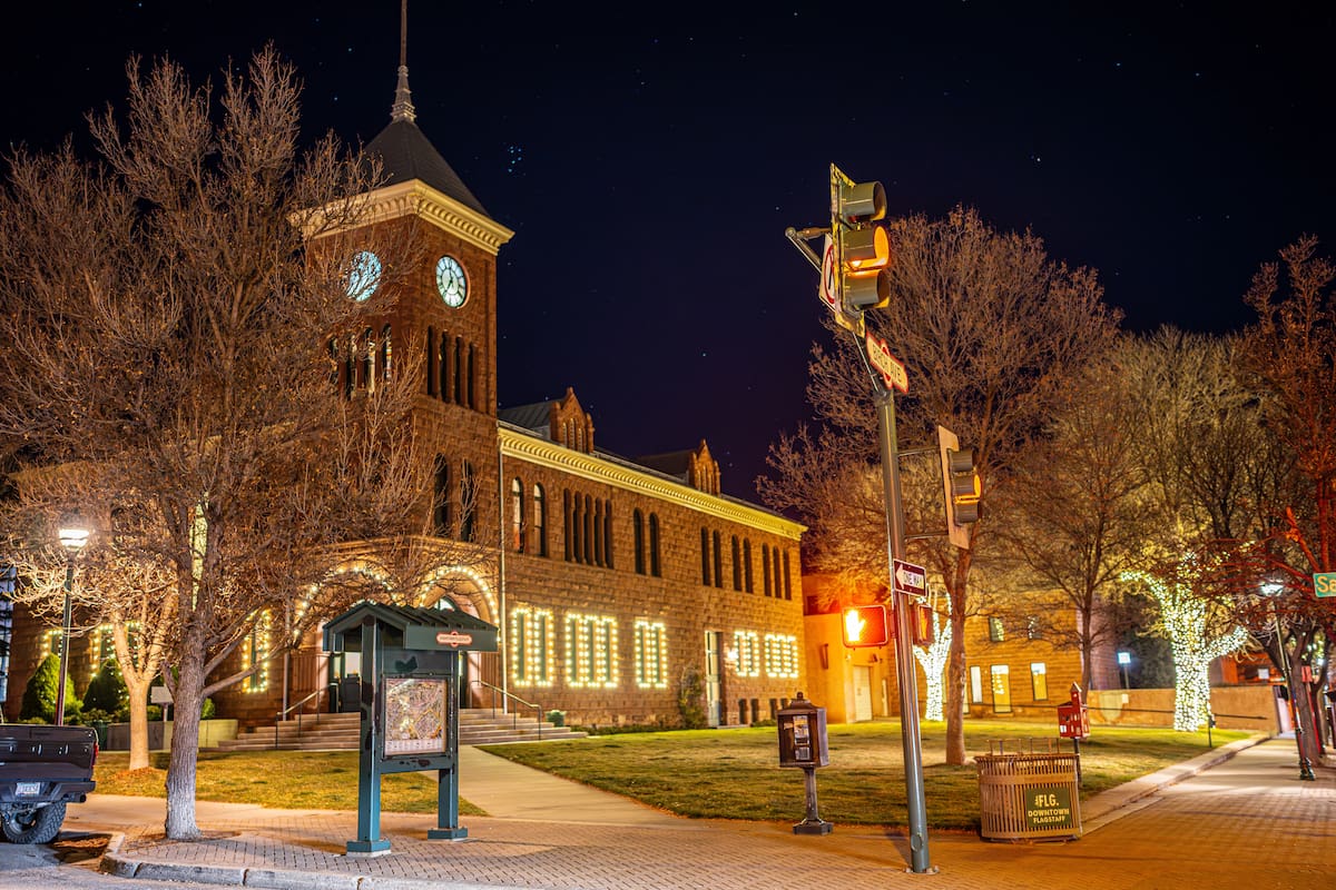 Eventos de Navidad en los Parques Estatales de Arizona: luces, recorridos históricos y actividades familiares