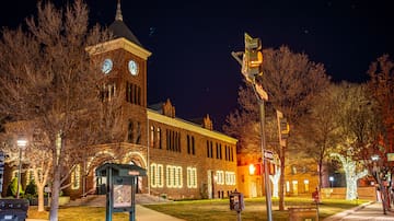 Eventos de Navidad en los Parques Estatales de Arizona: luces, recorridos históricos y actividades familiares