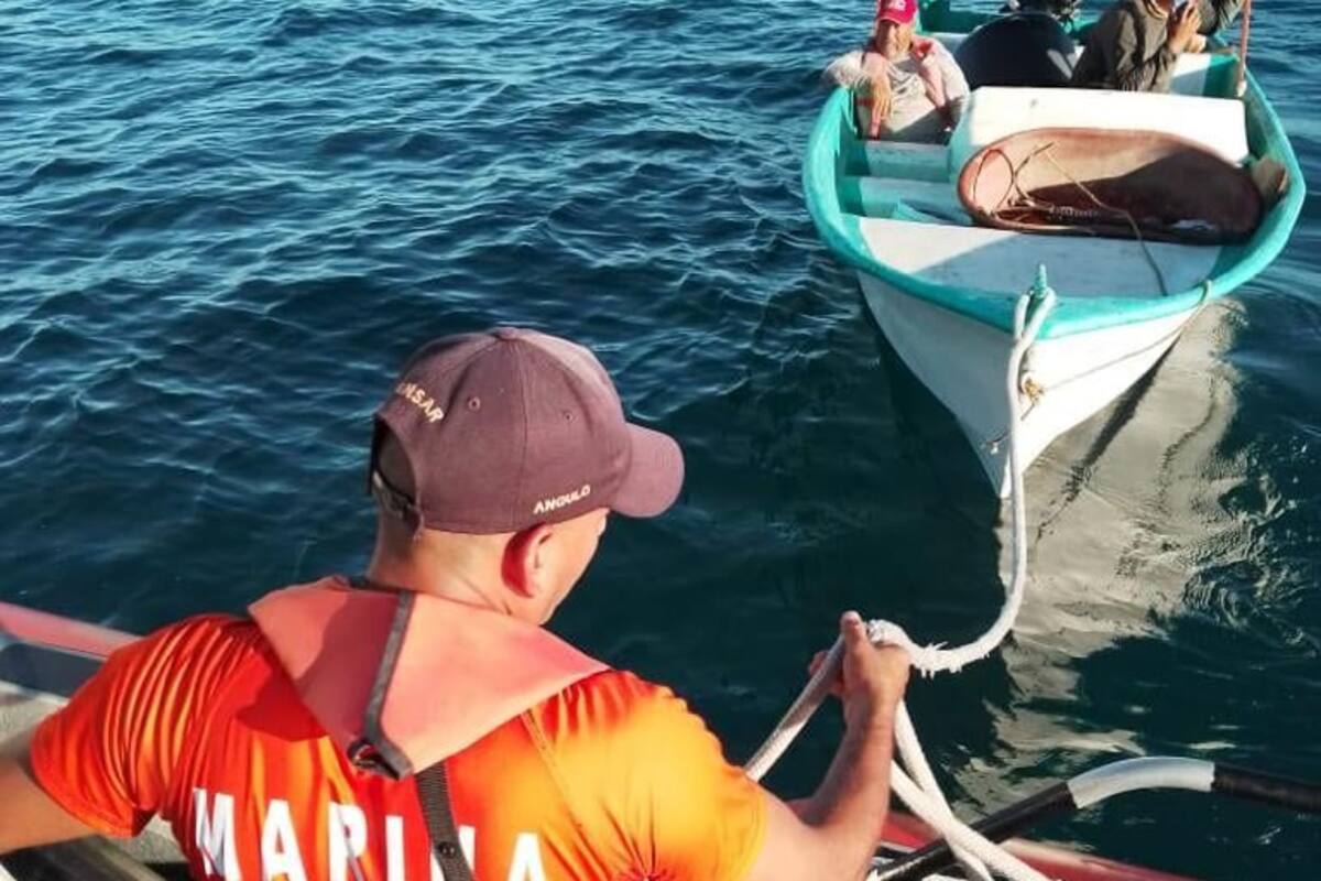 Rescata Marina a tres pescadores ribereños al Sur de Guaymas
