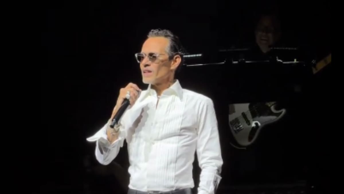 Le gritan a Marc Anthony que “hable español” en concierto y él contesta: “¡Cállate cabr*n!” (VIDEO)