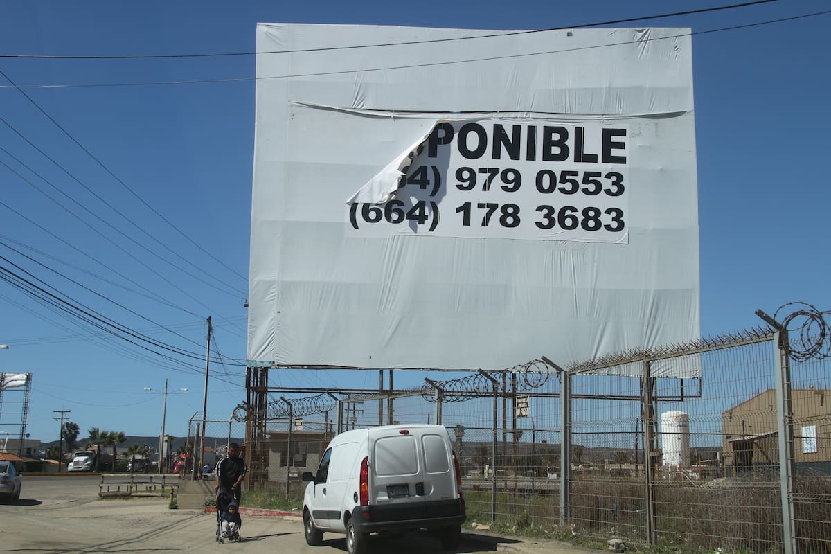 Tijuana aplicará revisión estructural y administrativa a espectaculares a partir de enero