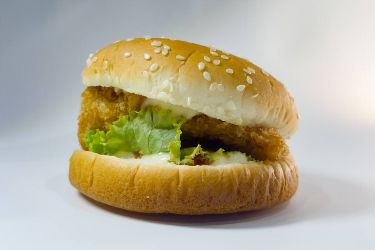 Profeco retira hamburguesas de la marca 'Del Día' por contener más pellejo que pollo