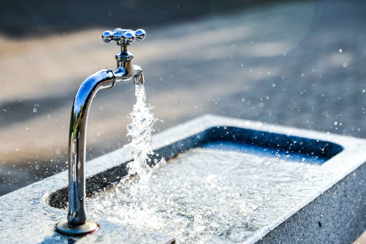 Vecinos de la colonia Plutarco Elías Calles bloquean calles en protesta por la falta de agua