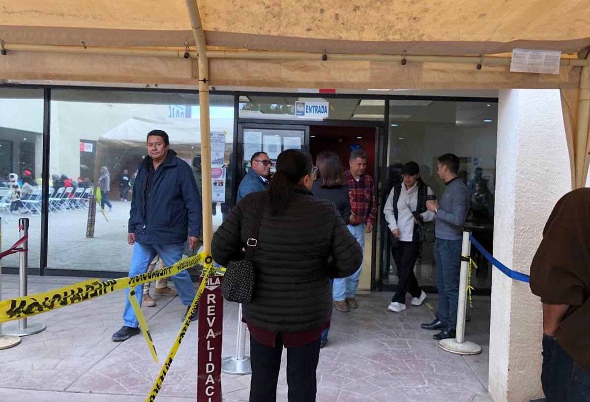 La gran mayoría de las personas que realizaron la solicitud de regularización han podido obtener sus placas.
