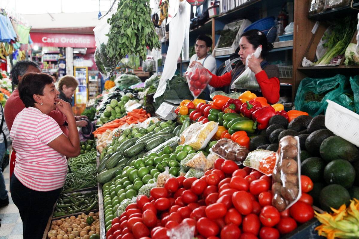 Bajan 0.30% precios de productos durante mayo