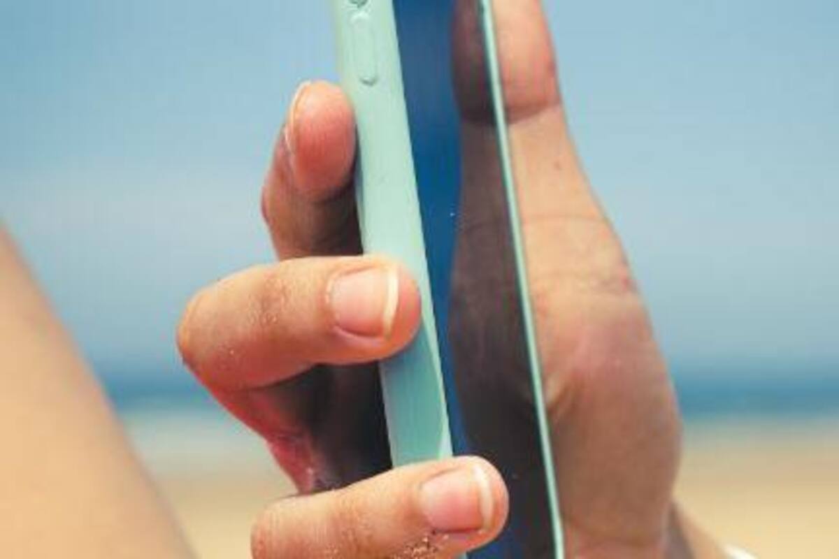 Acusa a su pareja de amenazarla y golpearla porque no le entregaba su celular