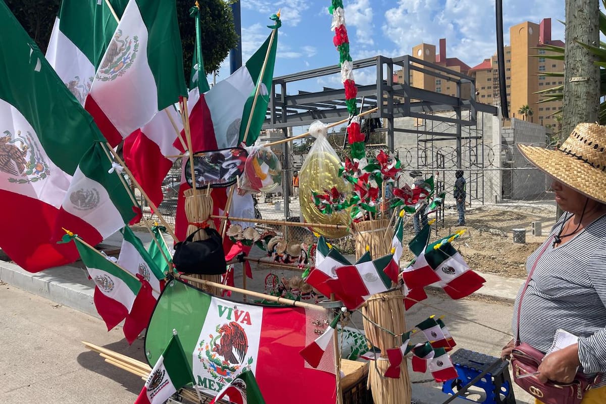 Ventas de banderas en Rosarito no comienzan bien