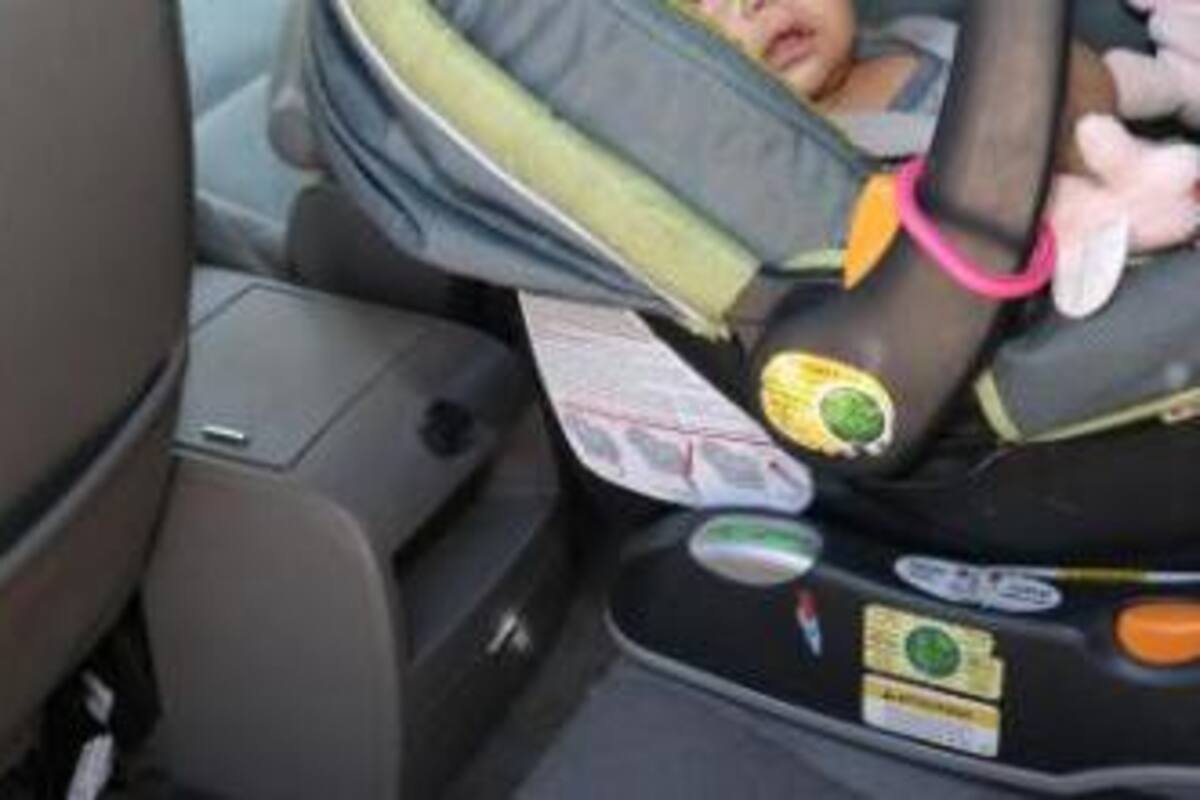 Mujer trata de escapar con su hija de ocho meses ante disparos de su esposo