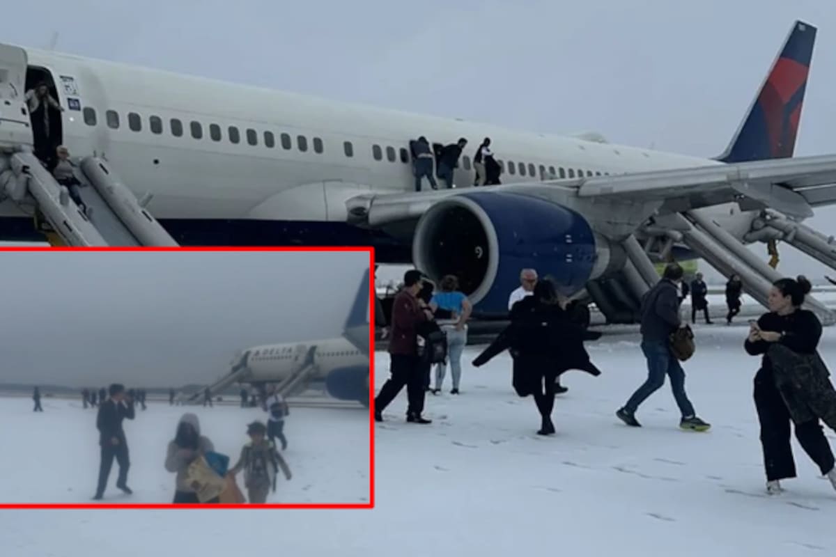 VIDEO: Pasajeros evacuan avión en pista nevada tras fallo en el motor durante tormenta