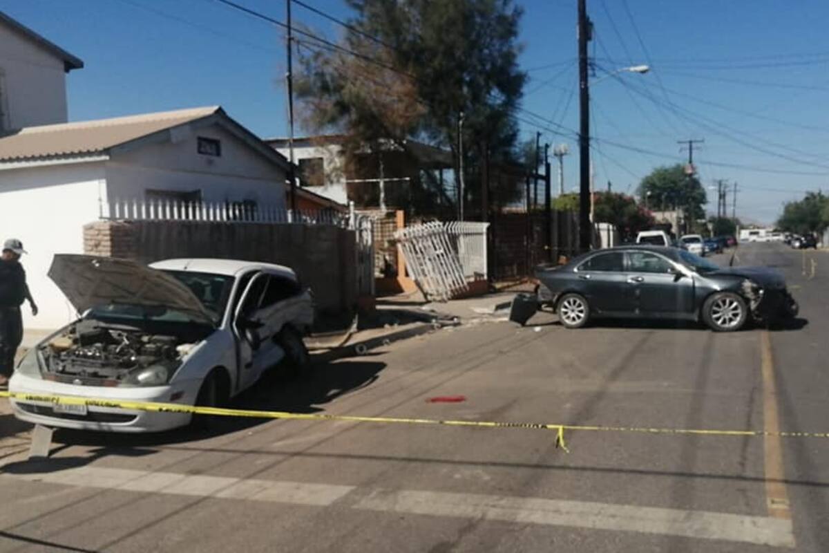 Choque automovilístico deja a niño y padres heridos