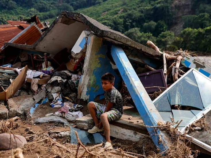 Damnificados por las inundaciones en Veracruz, bloquearon el puente Tuxpan para exigir ser incluidos en el censo del Bienestar; afirman que no han recibido respuesta tras perder casas y negocios