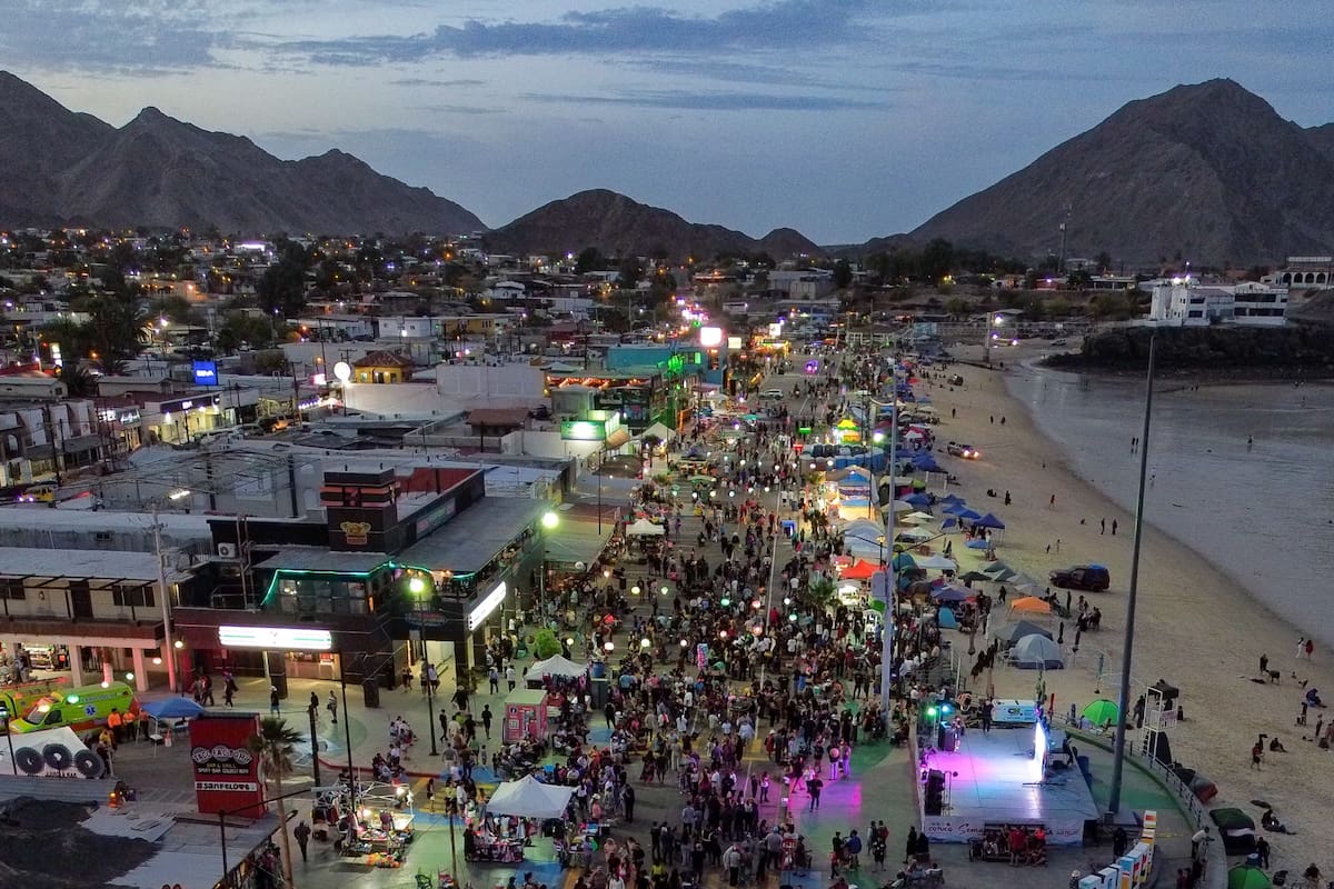 Entre mar, música y razers; así se vive el inicio de Semana Santa en San Felipe
