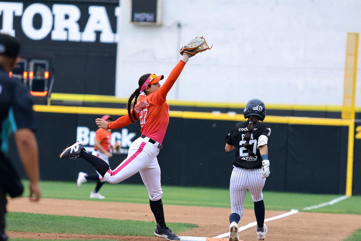 Escapa triunfo a Naranjeras y sufren barrida de Sultanes