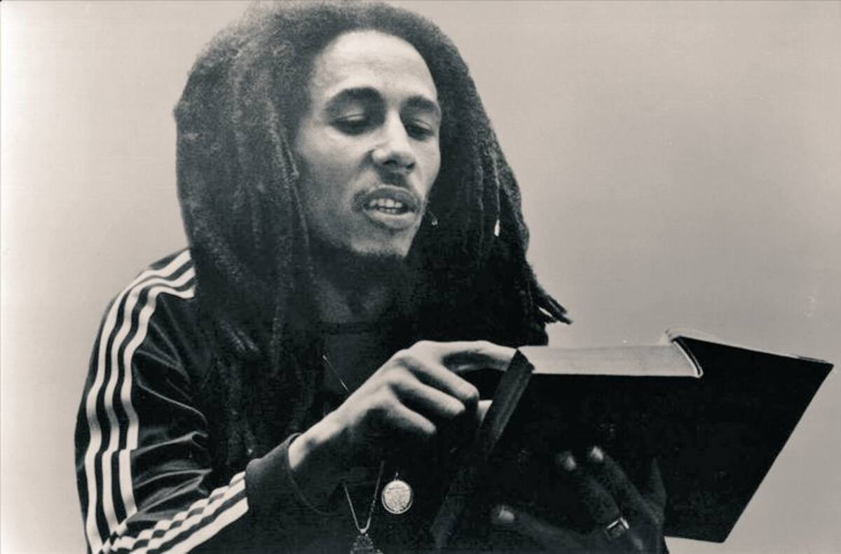 El legado de Bob Marley sigue en auge, impulsado por productos, regalías y la película One Love