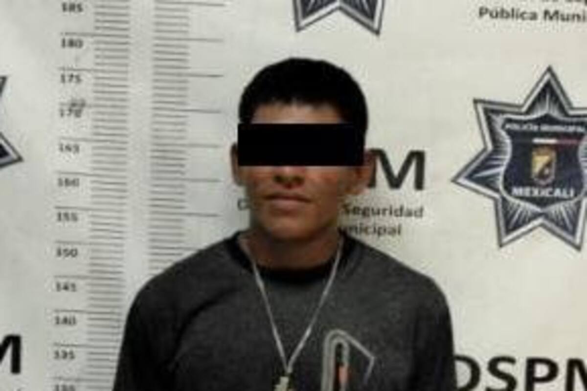 Policía detiene a un sujeto por portación de arma blanca