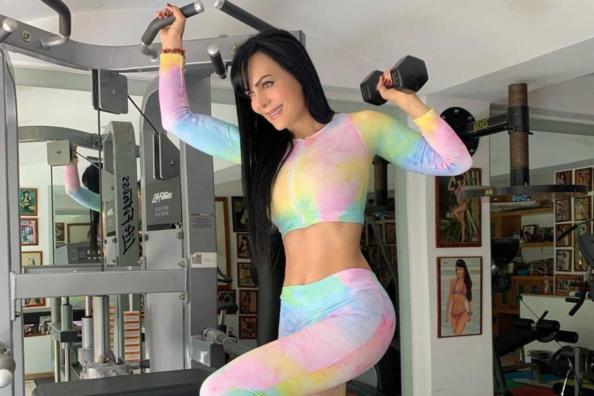 Maribel Guardia presume su abdomen desde el gimnasio