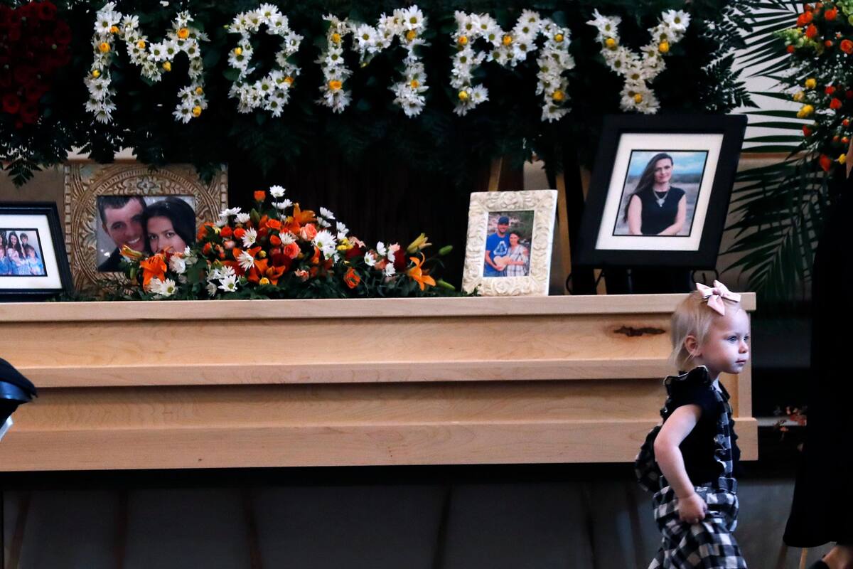Despiden a la última víctima por sepultar tras masacre a familia LeBarón