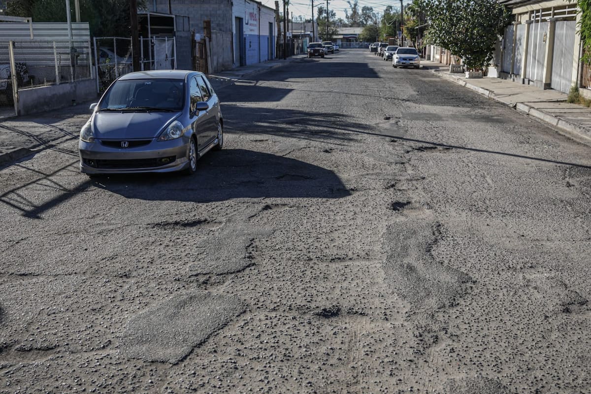 Los baches son la principal causa de llantas dañadas en vehículos