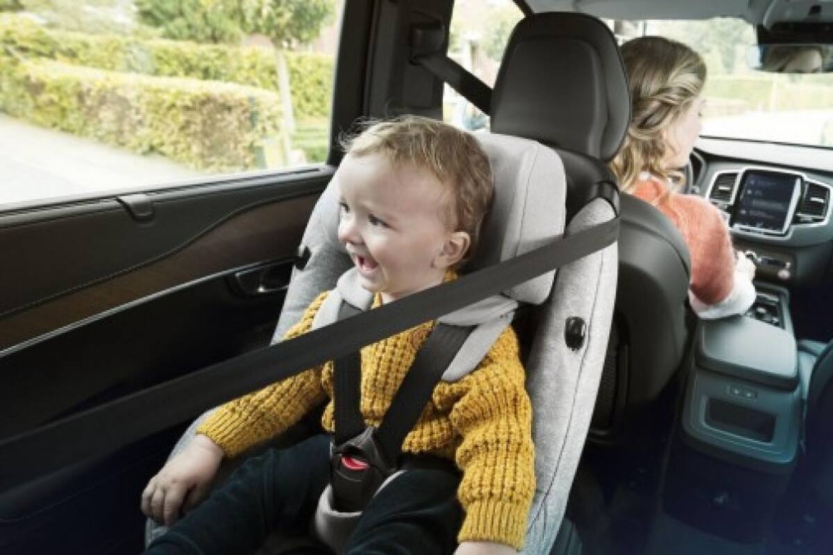 "Sillas antiolvido" de niños obligatorias desde hoy en Italia