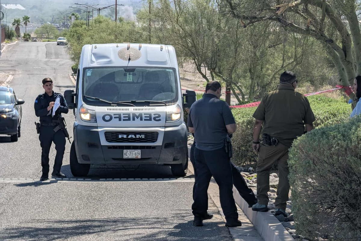 Posible golpe de calor causa la muerte de un hombre en camellón de Hermosillo