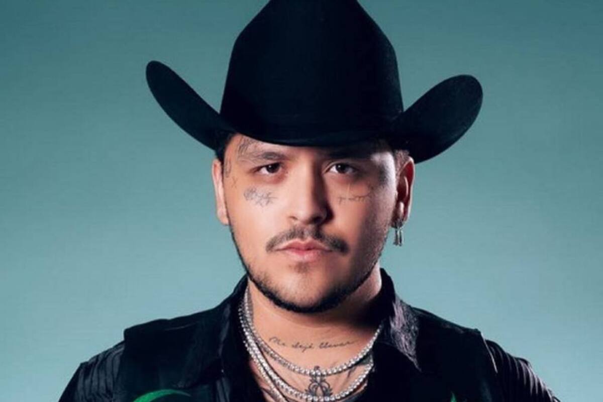 Christian Nodal abrirá una preparatoria en Sonora
