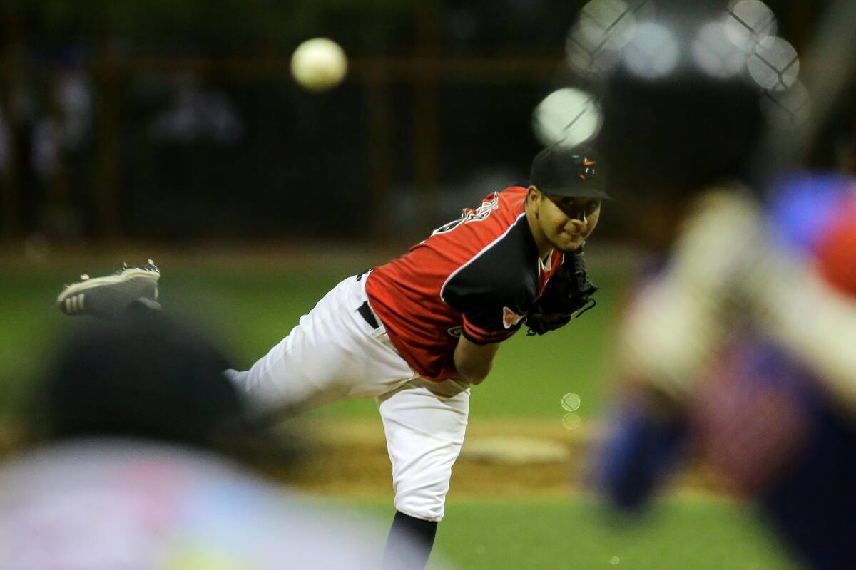 Exploraciones Mineras y Academia R&R abren fuego en la final