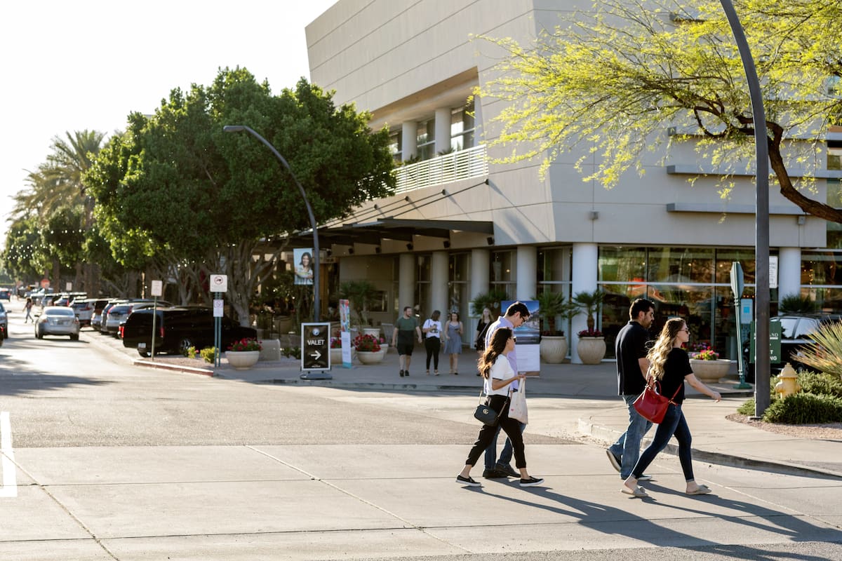 Qué ropa llevar en Scottsdale, Arizona: outfits ideales para cada plan