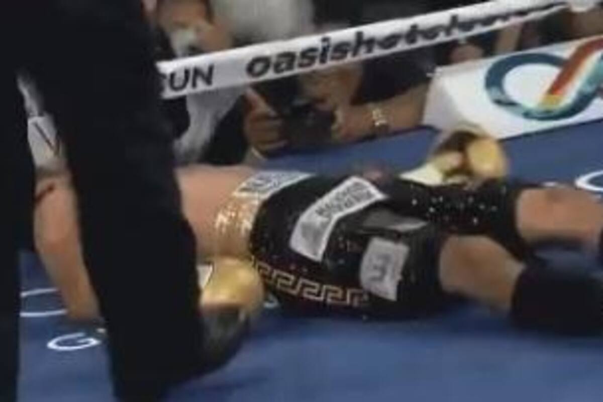 'Moi' Fuentes, boxeador mexicano, termina en el hospital tras sufrir fuerte nocaut