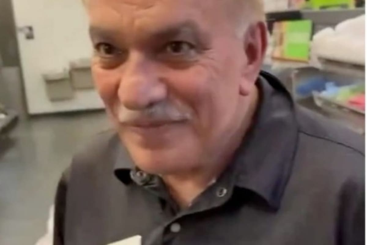 Hombre cumple 50 años trabajando en su empresa y recibe solamente un correo de felicitación