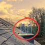 Expertos explican cómo una botella de plástico colocada en el techo puede transformar la luz solar en iluminación natural dentro de una habitación oscura