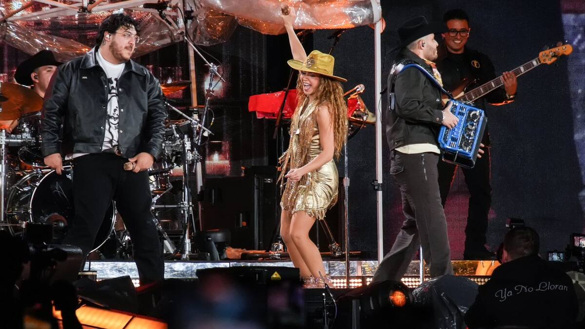 Grupo Frontera se une a Shakira como invitado especial en su cuarto concierto en la CDMX | Foto: Especial X (@MundoIndieMx)