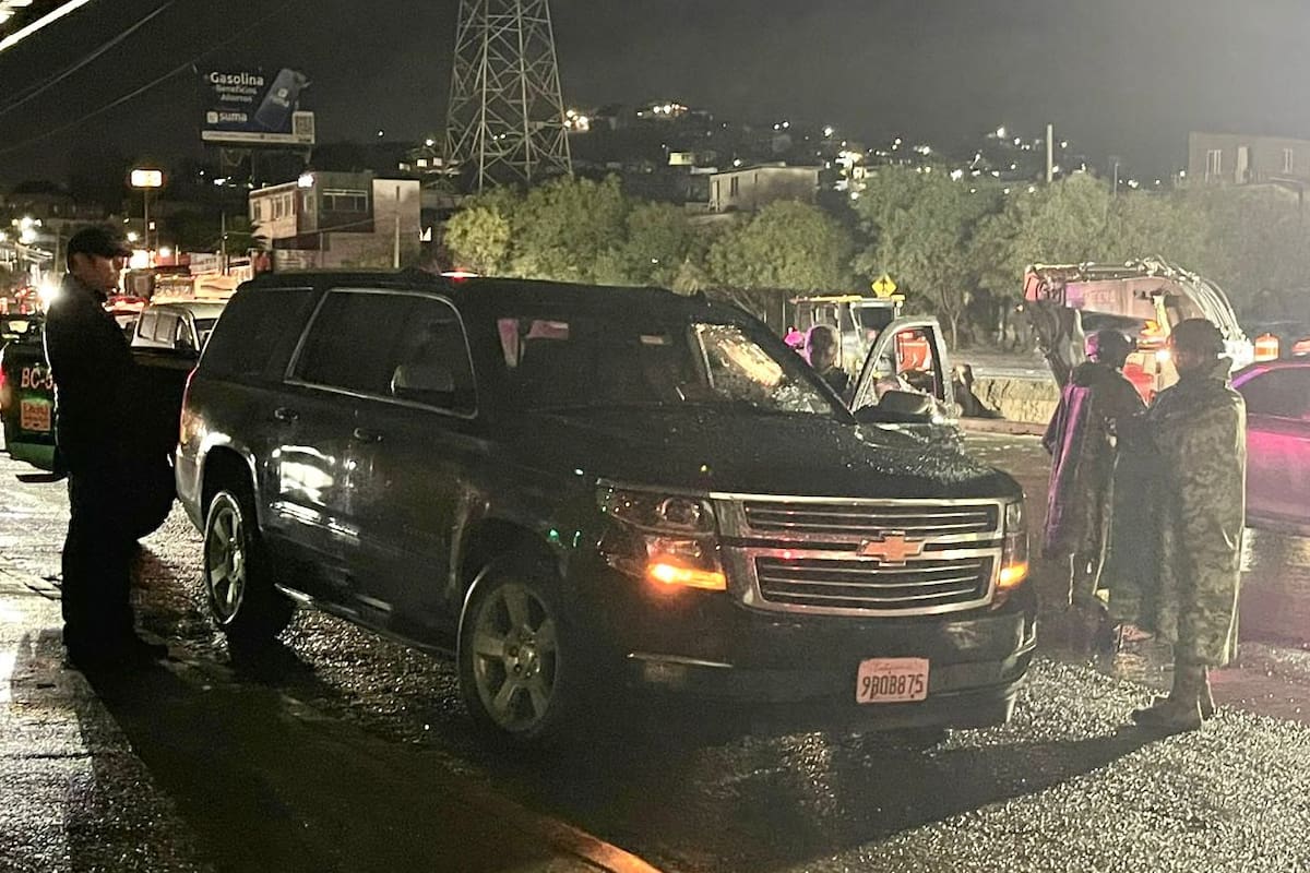 Atacan a hombre dentro de vehículo en Corredor 2000