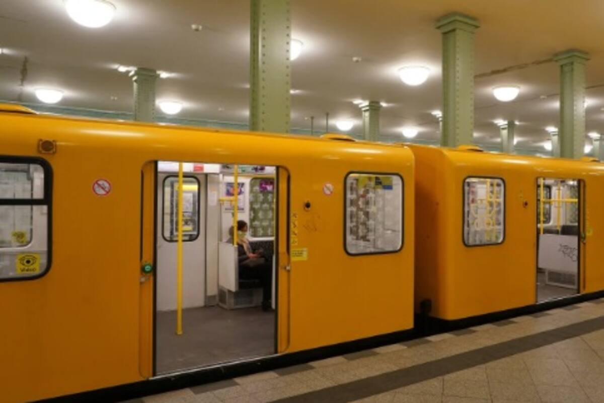 Berlín pide que dejen de usar desodorante en el transporte público para frenar el coronavirus