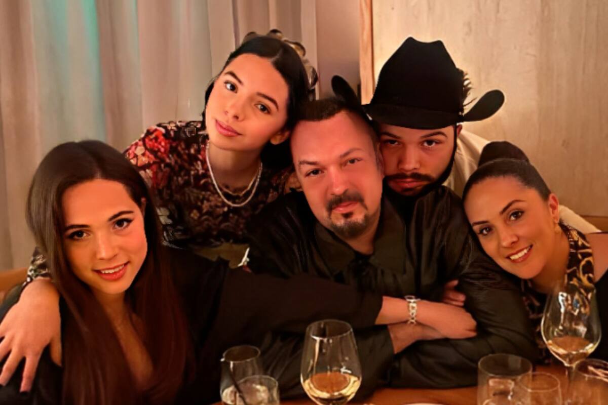 Familia Aguilar lanza dinámica para dedicar sus canciones y le llueven críticas