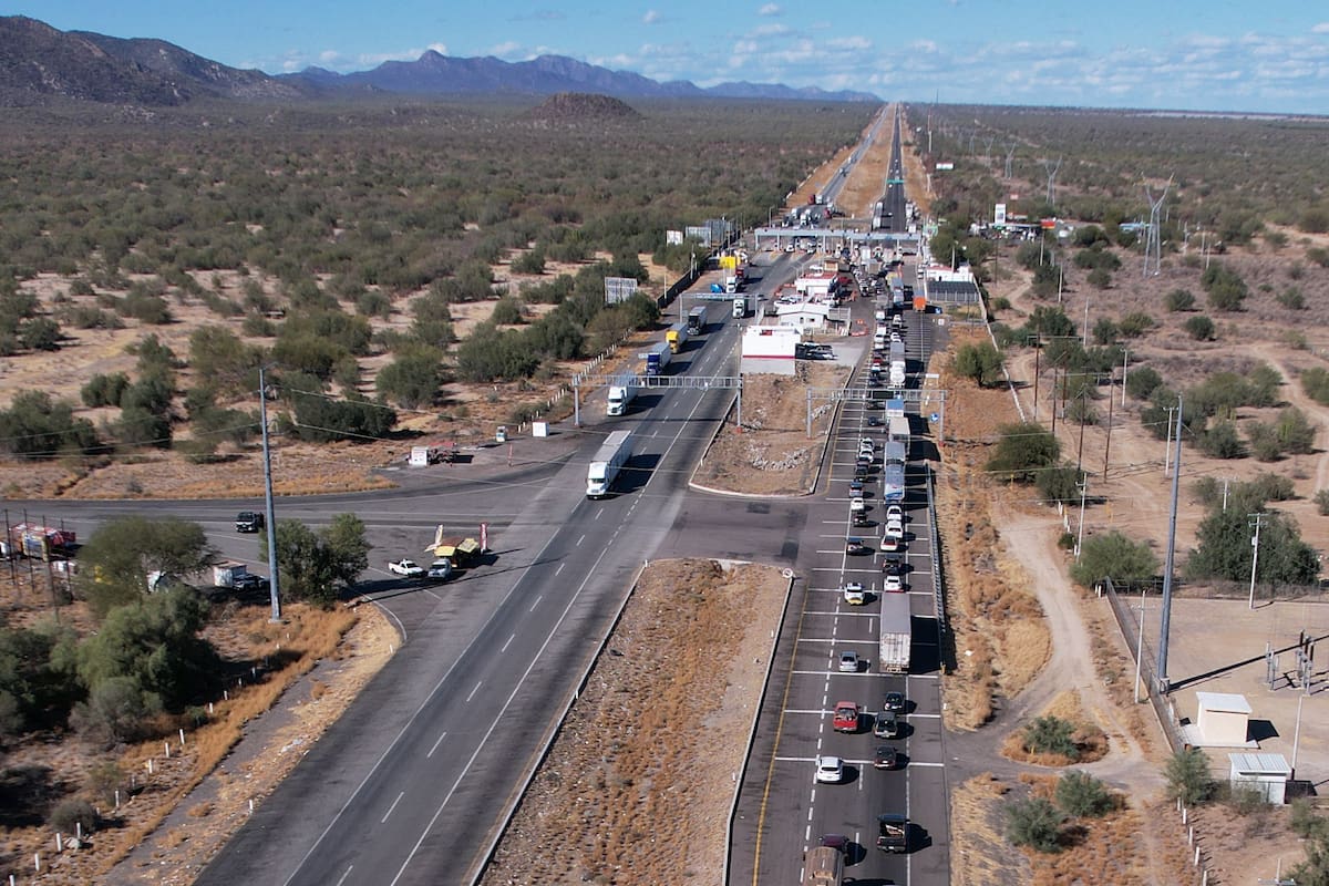 Gobierno de Sonora y Pueblo Yaqui supervisan juntos el abastecimiento de agua potable tras bloqueo carretero