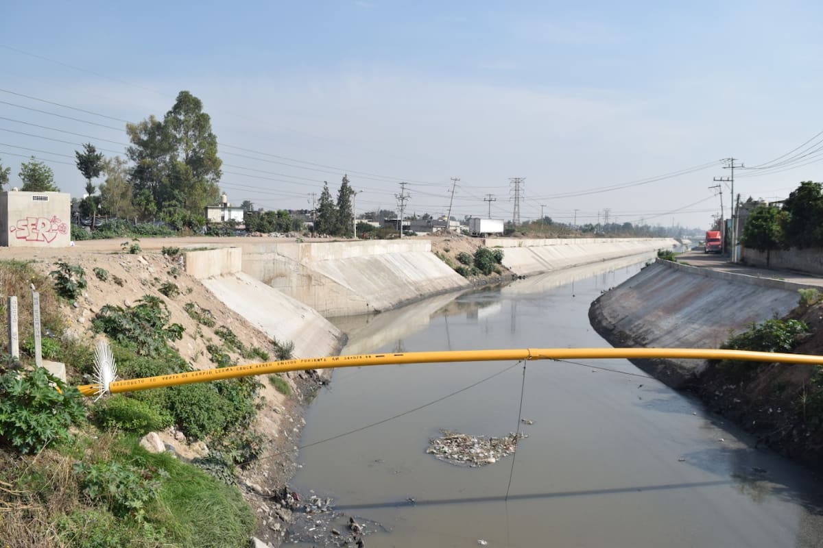Mueren cinco estudiantes de la UNAM tras caer al canal Emisor Poniente en Cuautitlán Izcalli