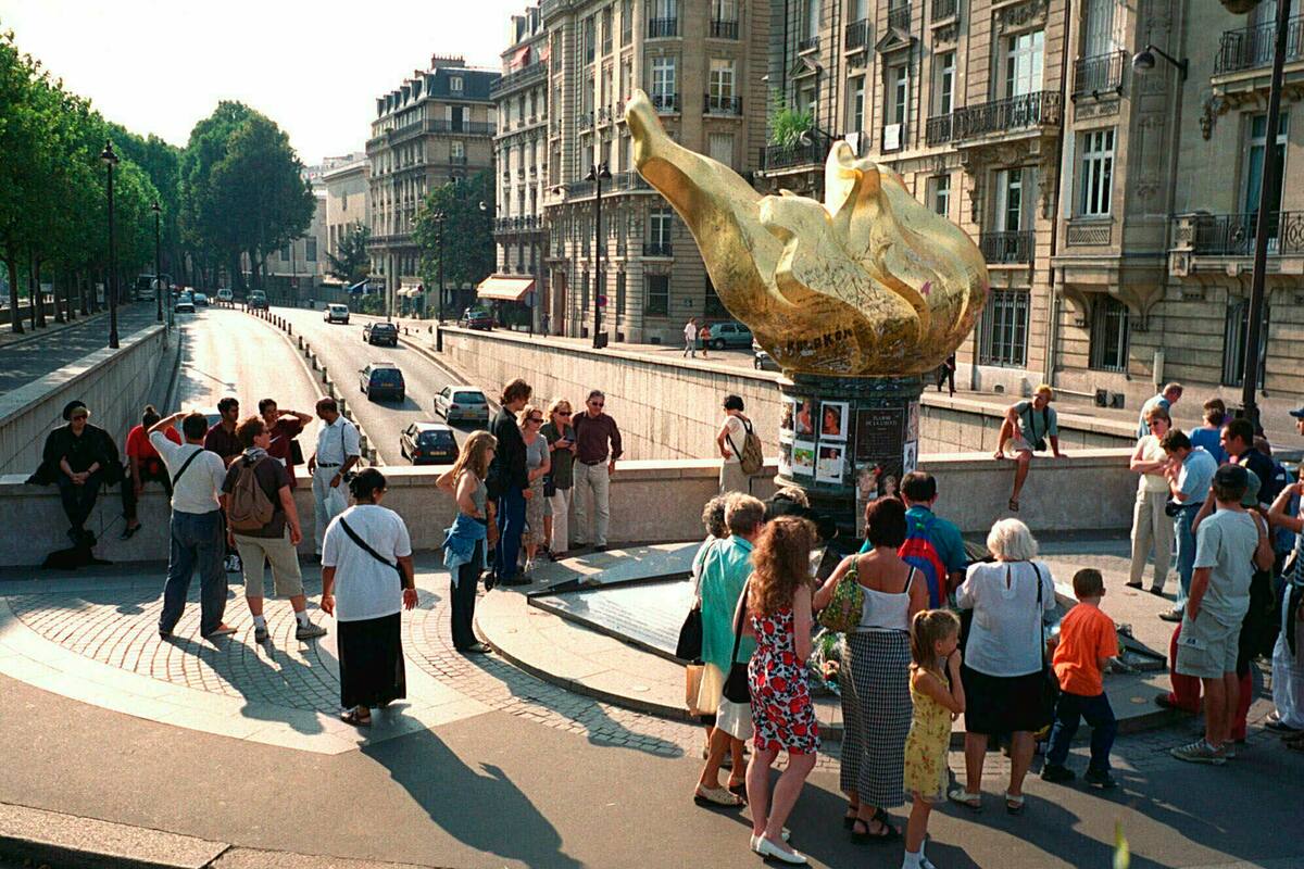 París quiere ‘Plaza Princesa Diana’ en sitio de su muerte