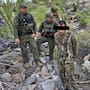 Capturan a un presunto halcón en Ajo, Arizona, con apoyo de helicópteros Black Hawk y AStar de la Patrulla Fronteriza