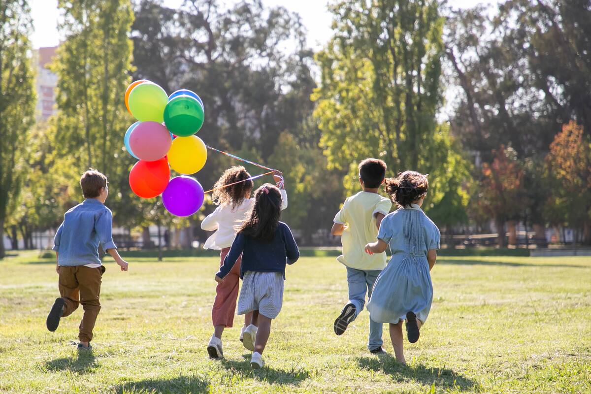 Jugar al aire libre impulsa el desarrollo motor en la infancia, según estudio finlandés