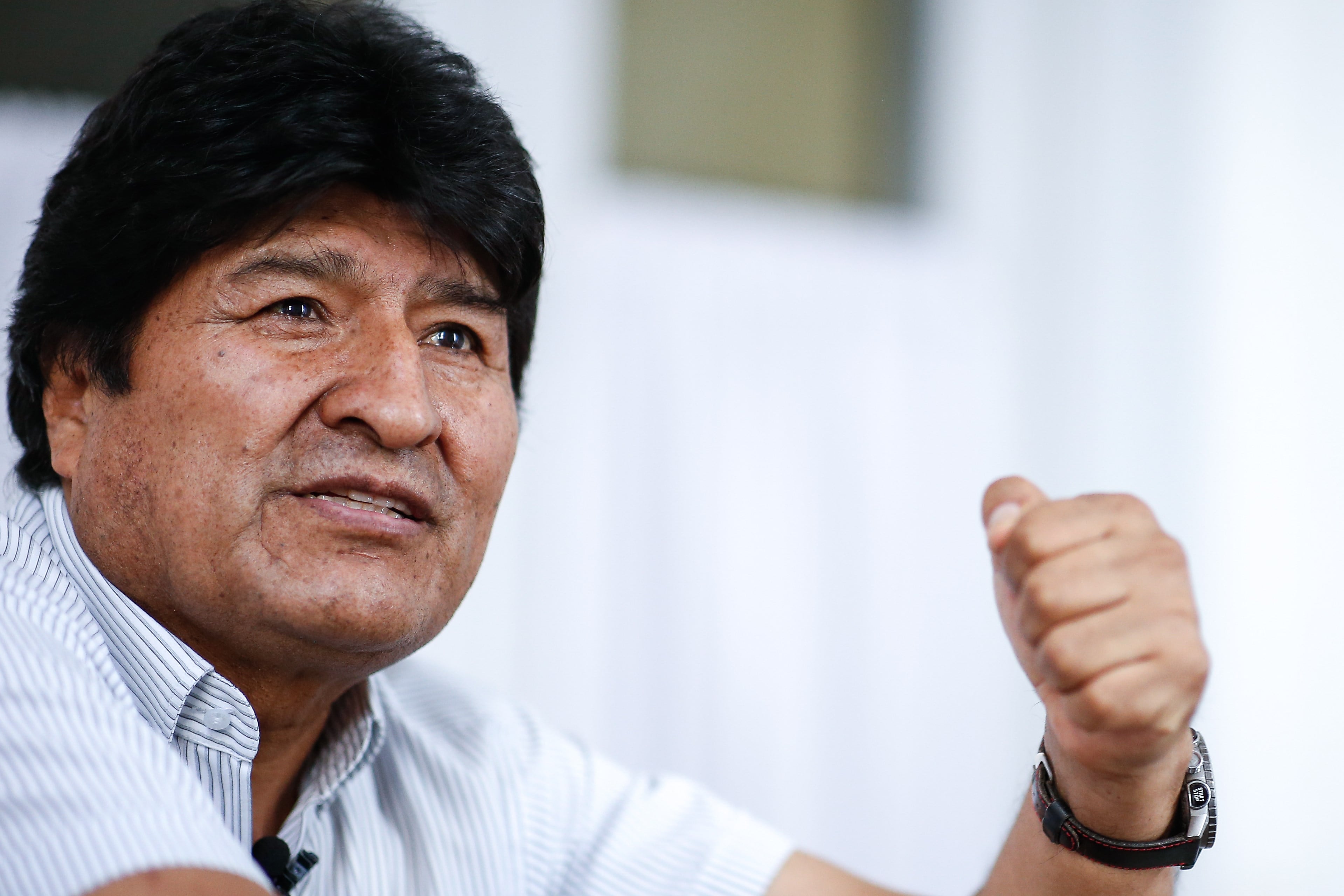 AME8058. BUENOS AIRES (ARGENTINA), 24/12/2019.- El expresidente de Bolivia Evo Morales habla en entrevista con la agencia EFE este martes en Buenos Aires (Argentina). Morales, que pidió refugio en Argentina hace casi dos semanas, dijo que las futuras elecciones de su país deben ser
