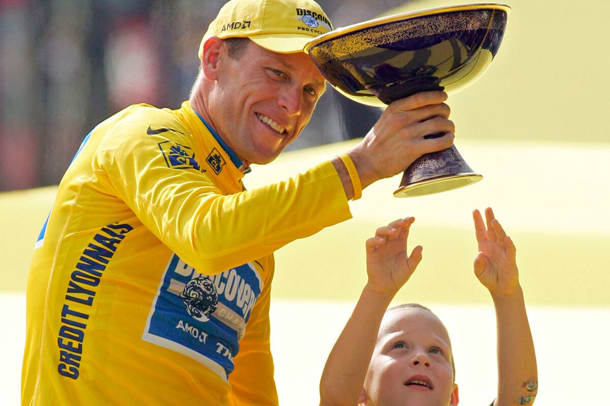 Lance Armstrong confesó se maquillaba evidencias del dopaje en su piel