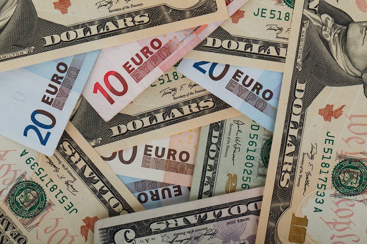 Euro vuelve a ubicarse por debajo del dólar por segunda ocasión este año