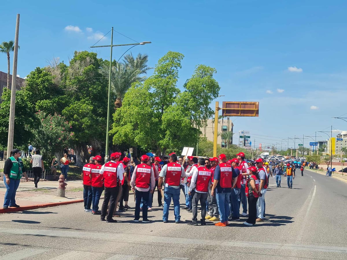 El Segundo Simulacro Nacional 2025 se realizó este jueves con un ejercicio de evacuación en el Centro de Gobierno.
