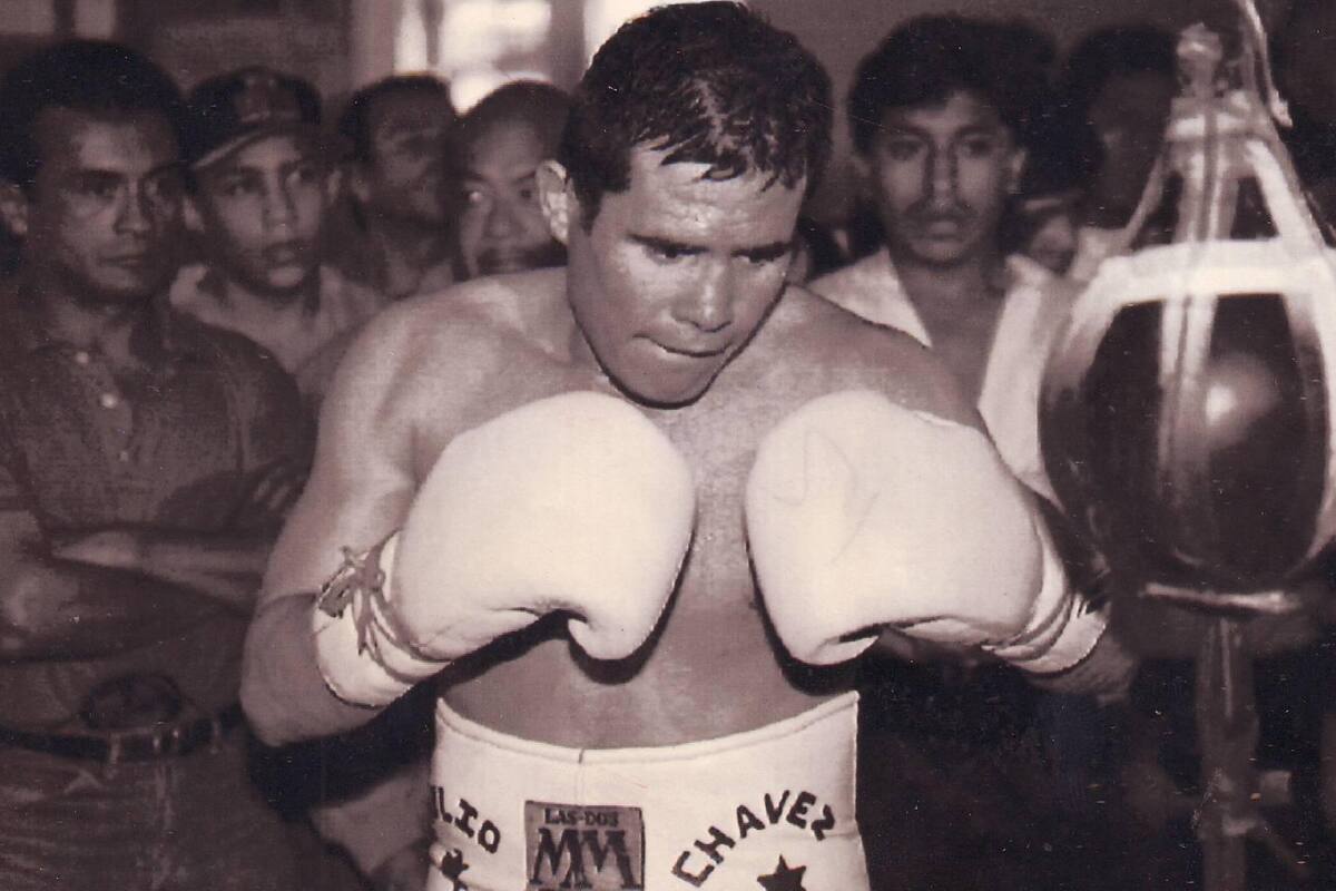 Julio César Chávez considera que hubiera sido mejor futbolista que boxeador