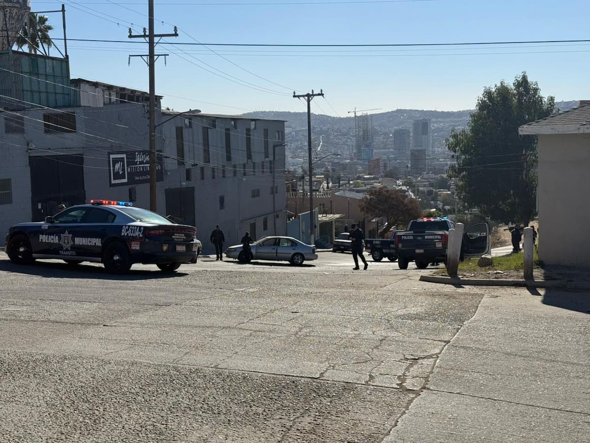La escena quedó a cargo del personal de homicidios de la Fiscalía General del Estado.